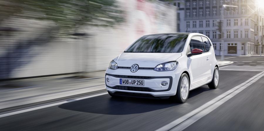  Volkswagen up! beats 2016 года  (фото 4 из 10)
